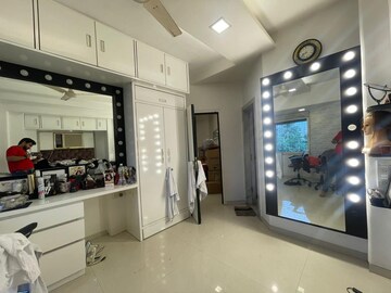 Kitchen in 3.5 BHK Apartment at Juhu Pearl, Juhu – for Rent