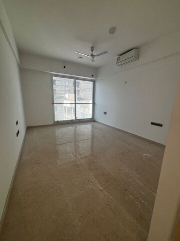 2 BHK Apartment For Rent in LnT Realty Crescent Bay, Parel