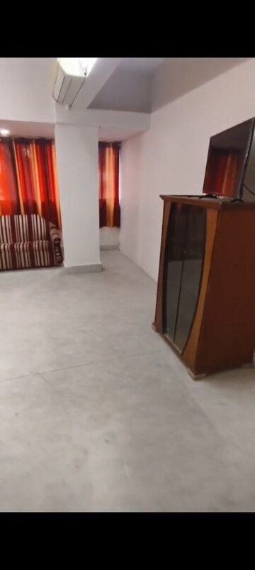 Room in 2 BHK Apartment at Om CHS Santacruz, Santacruz East – for Rent