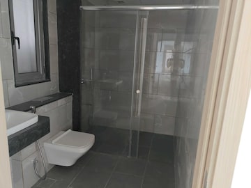 Bathroom in 4 BHK Apartment at Rustomjee Crown, Prabhadevi – for Sale
