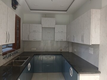 Kitchen in 2.5 BHK Builder Floor at Sector 9 – for Rent