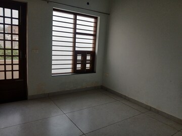 2.5 BHK Builder Floor For Rent in Sector 9