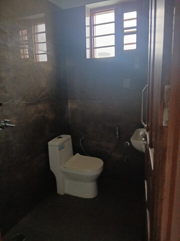 Attached Bathroom in 2.5 BHK Builder Floor at Sector 9 – for Rent