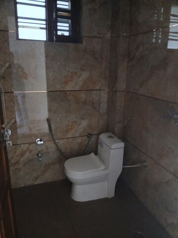 Bathroom in 2.5 BHK Builder Floor at Sector 9 – for Rent