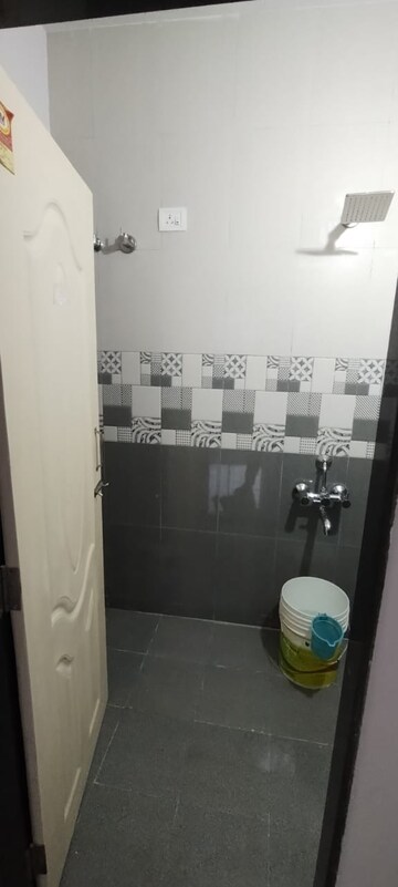 Bathroom in 1 BHK Apartment at Goregaon West View CHS, Goregaon West – for Rent