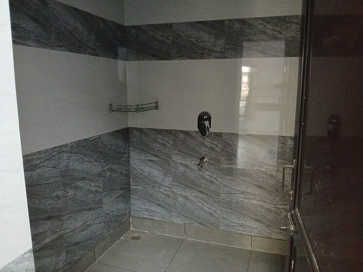 Bathroom, sector 9 2 Bedroom 100 Sq.Yd. Builder Floor In Sector 9 Hisar 8594423