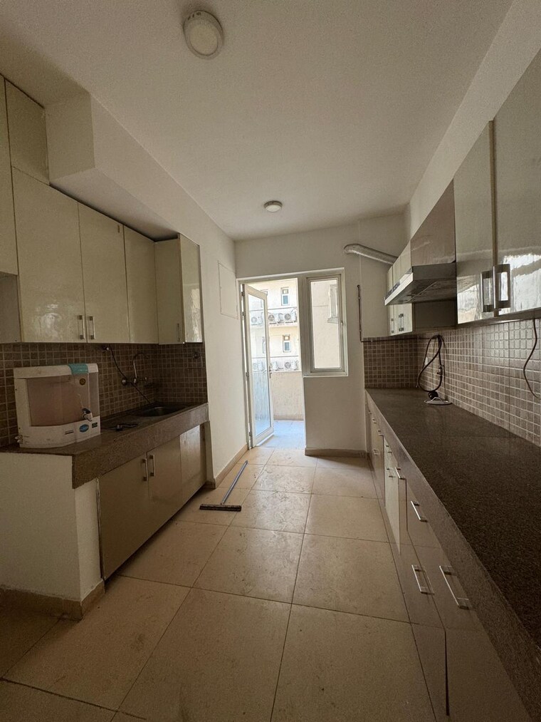 Kitchen, paras-irene 3.5 Bedroom 2185 Sq.Ft. Apartment In Sector 70a Gurgaon 8594449