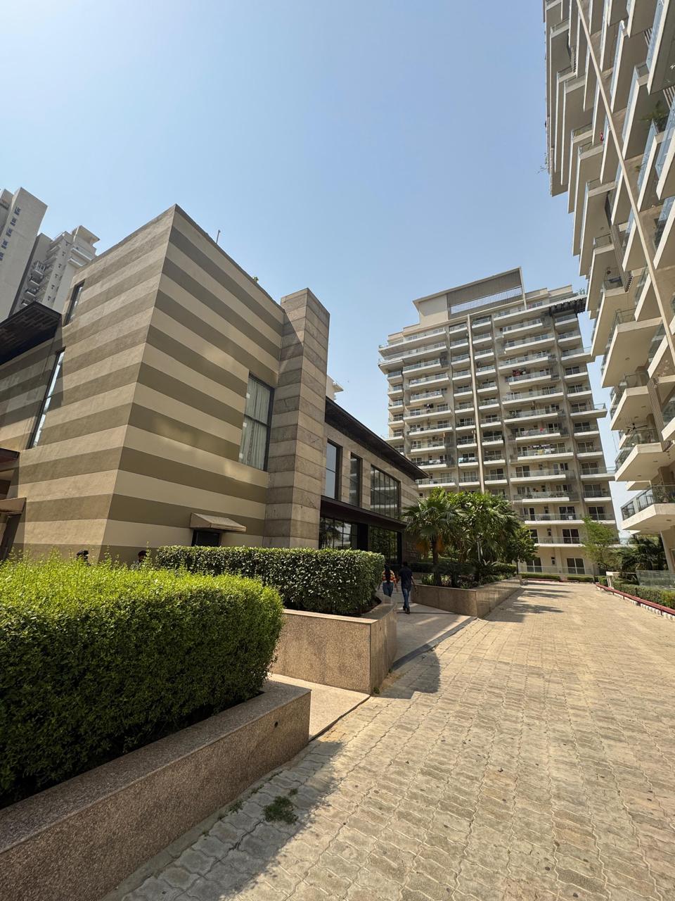 3.5 BHK + Servant Room 2185 Sq.Ft. Apartment in Paras Irene