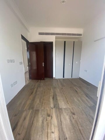 Room in 4 BHK Apartment at Orris Aster Court, Sector 85 – for Rent