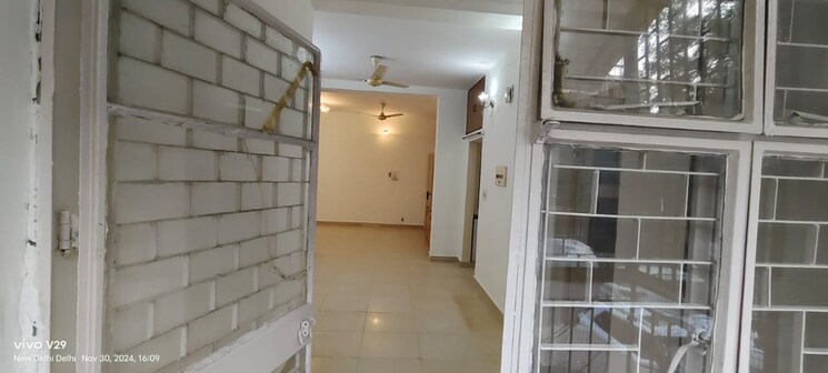Bathroom, rwa-jasola-sector-8-sfs-flat 3 Bedroom 1200 Sq.Ft. Apartment In Jasola Delhi 8594464