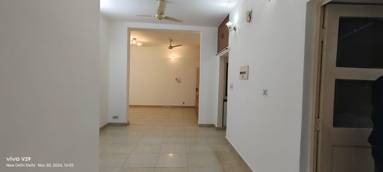 Room, rwa-jasola-sector-8-sfs-flat 3 Bedroom 1200 Sq.Ft. Apartment In Jasola Delhi 8594464