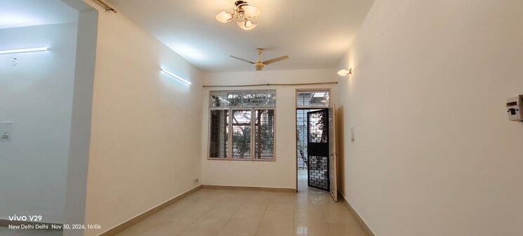 Room, rwa-jasola-sector-8-sfs-flat 3 Bedroom 1200 Sq.Ft. Apartment In Jasola Delhi 8594464