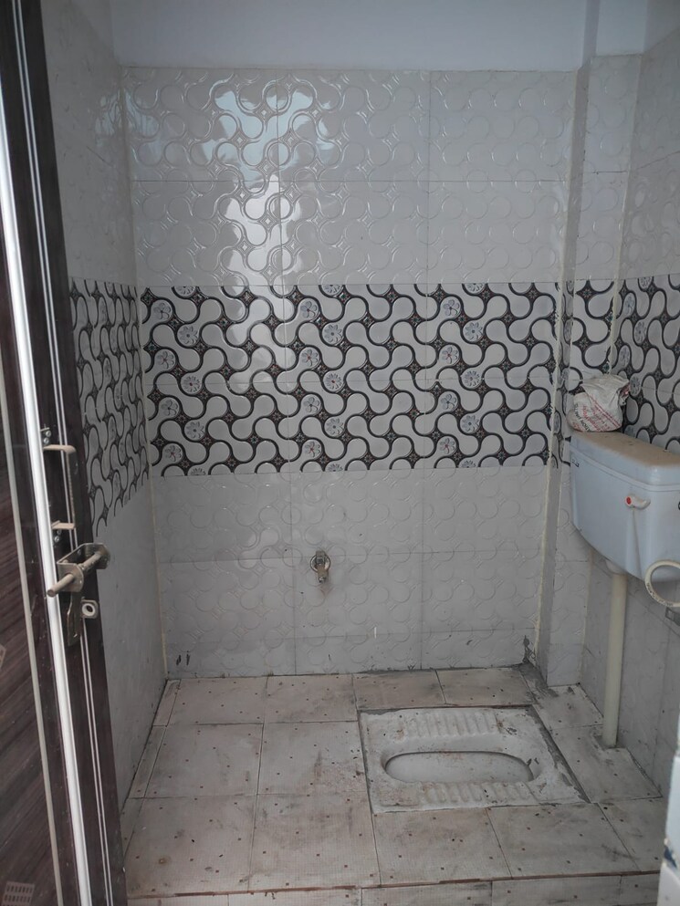 Bathroom, jankipuram 3 Bedroom 1500 Sq.Ft. Independent House In Jankipuram Lucknow 8594536