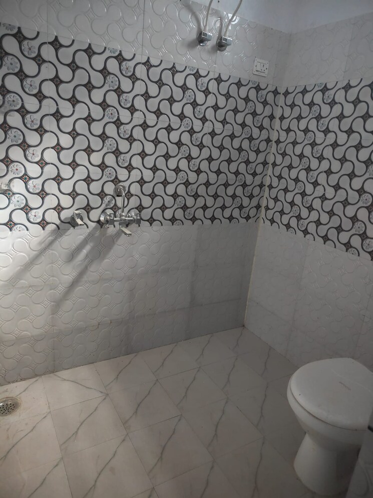 Bathroom, jankipuram 3 Bedroom 1500 Sq.Ft. Independent House In Jankipuram Lucknow 8594536