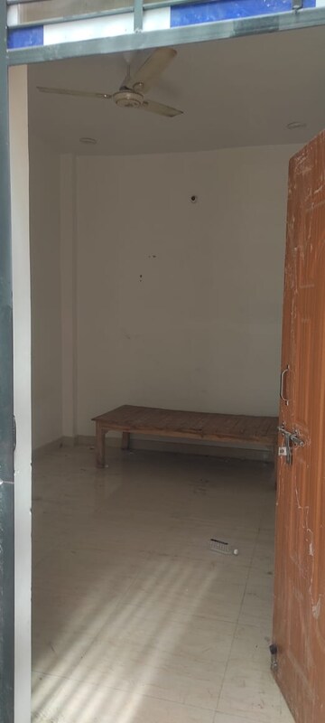 Room in 2 BHK Independent House at Kalyanpur West – for Rent