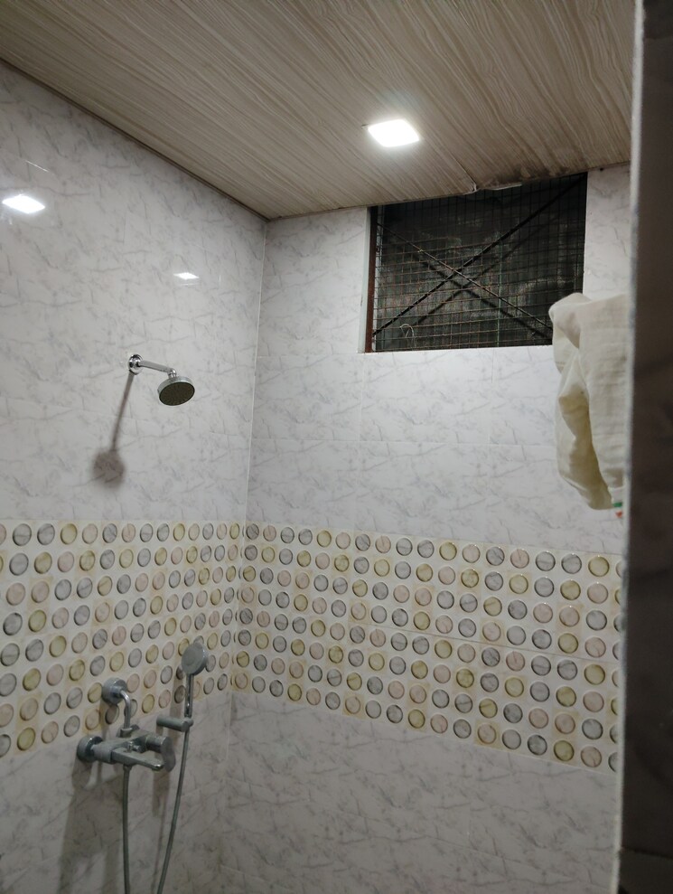 Bathroom, aliganj 3 Bedroom 2000 Sq.Ft. Apartment In Aliganj Lucknow 8594551
