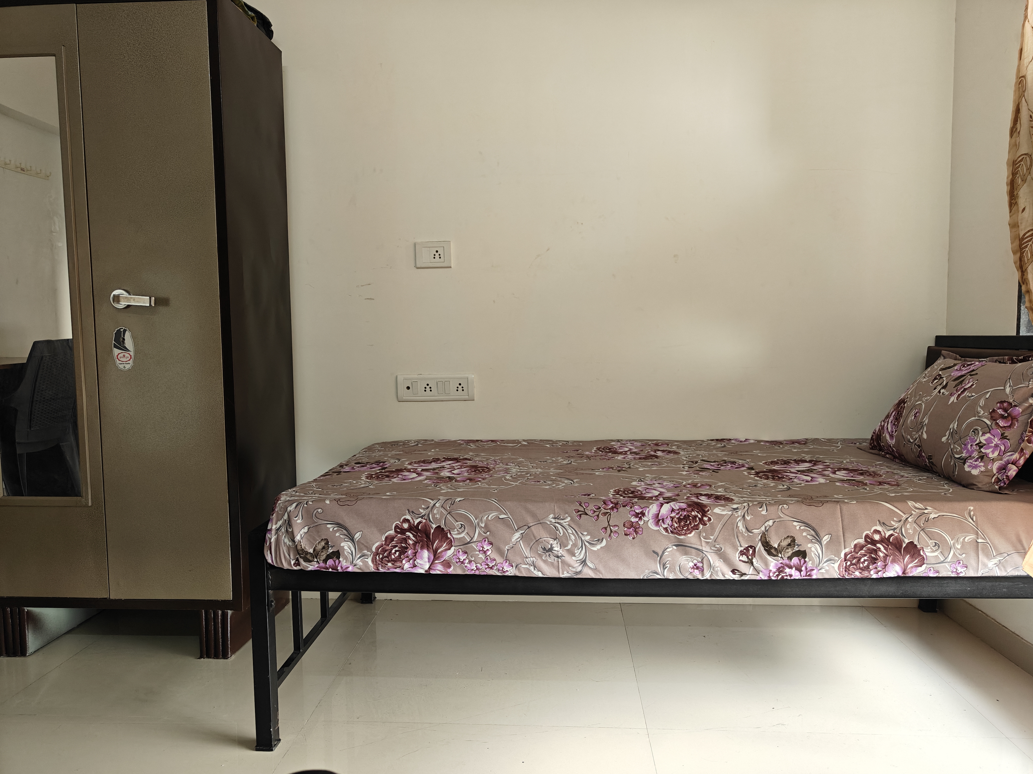 Pg For Rent in Gharapna 