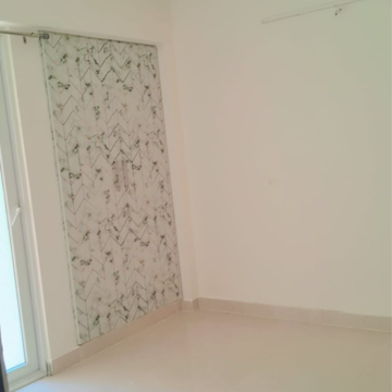 Room in 2 BHK Apartment at Signature Global Proxima, Sector 89 – for Rent