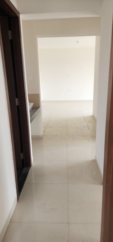 Room in 3 BHK Apartment at Mantra Monarch, Balewadi – for Rent