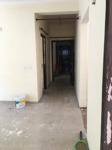 Room in 3.5 BHK Apartment at Rohtas Presidential Tower, Vibhuti Khand – for Rent