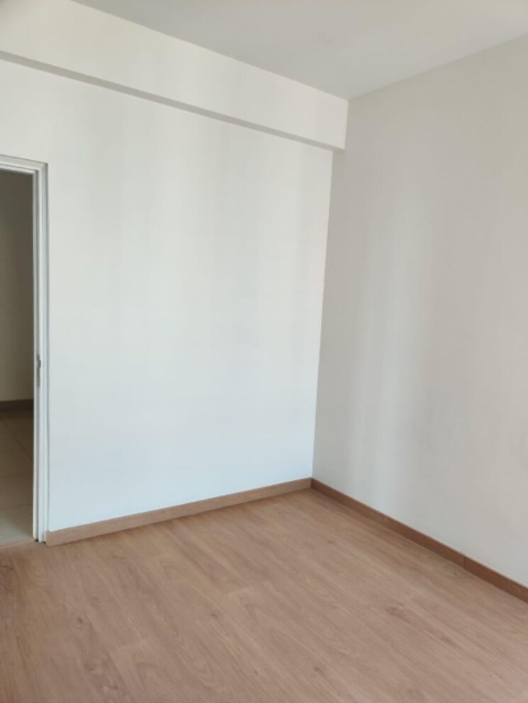 Room, emaar-palm-gardens 3.5 Bedroom 1900 Sq.Ft. Apartment In Sector 83 Gurgaon 8594688