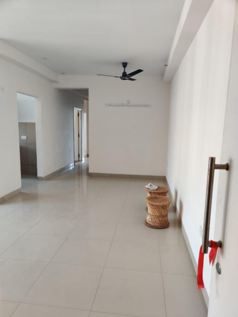 Room, emaar-palm-gardens 3.5 Bedroom 1900 Sq.Ft. Apartment In Sector 83 Gurgaon 8594688