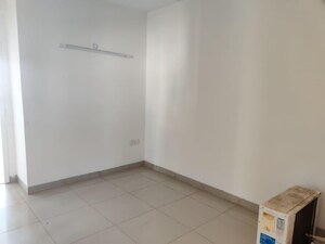 Room in 3.5 BHK Apartment at Emaar Palm Gardens, Sector 83 – for Sale