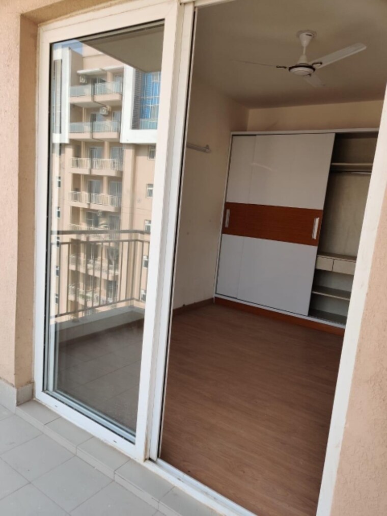 Balcony, emaar-palm-gardens 3.5 Bedroom 1900 Sq.Ft. Apartment In Sector 83 Gurgaon 8594688