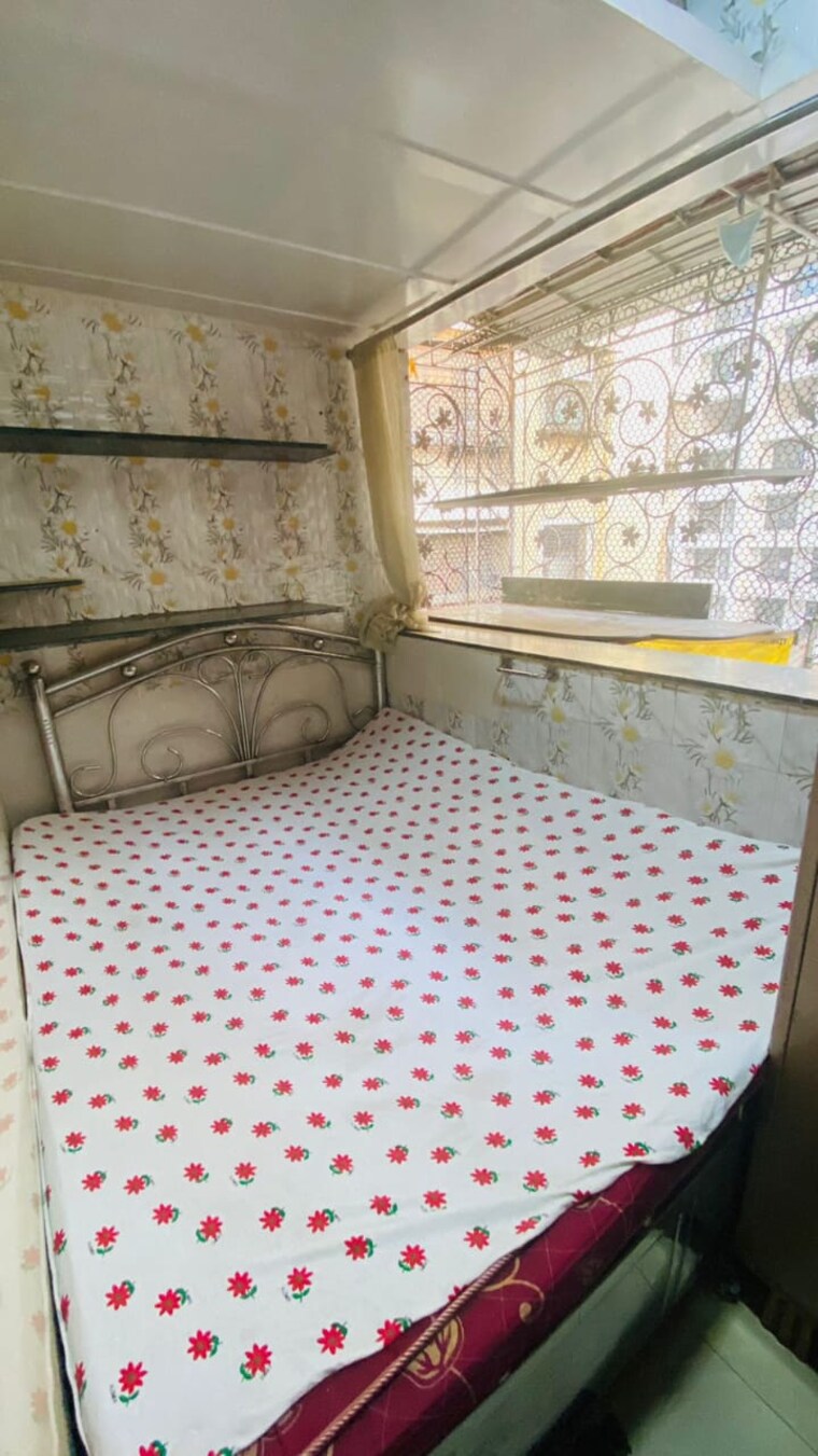 Bedroom, kurla-jaihind-buddha-vikas-chs 1.5 Bedroom 350 Sq.Ft. Apartment In Kurla Mumbai 8594709