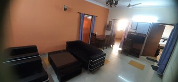 Living Room in 3 BHK Apartment at Gms Road – for Rent