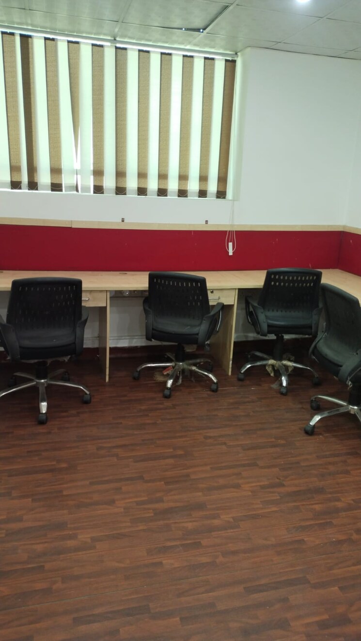 Team Area, sector 10 Commercial Office Space 300 Sq.Ft. In Sector 10 Noida 8594753