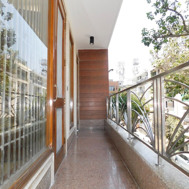 Balcony, south extension i 3 Bedroom 2250 Sq.Ft. Builder Floor In South Extension I Delhi 8594769