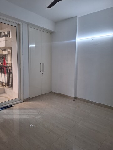 Room in 2.5 BHK Apartment at Unnati Fortune The Aranya, Sector 119 – for Rent