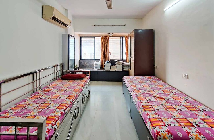 Room, kandivali west Pg For Boys In Kandivali West 8594805