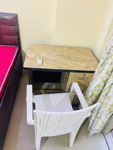 Room in 2.5 BHK Independent House at Sector 55 – for Rent