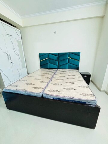 Bedroom in 2.5 BHK Independent House at Sector 55 – for Rent