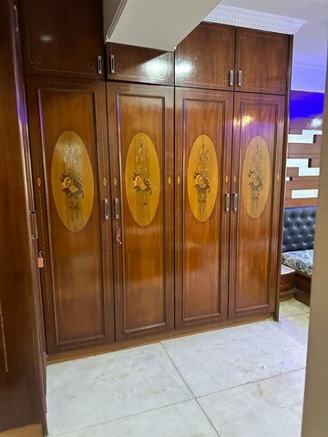 Furnished Amenities in 2 BHK Apartment at Eknath Apartments Oshiwara, Oshiwara – for Rent