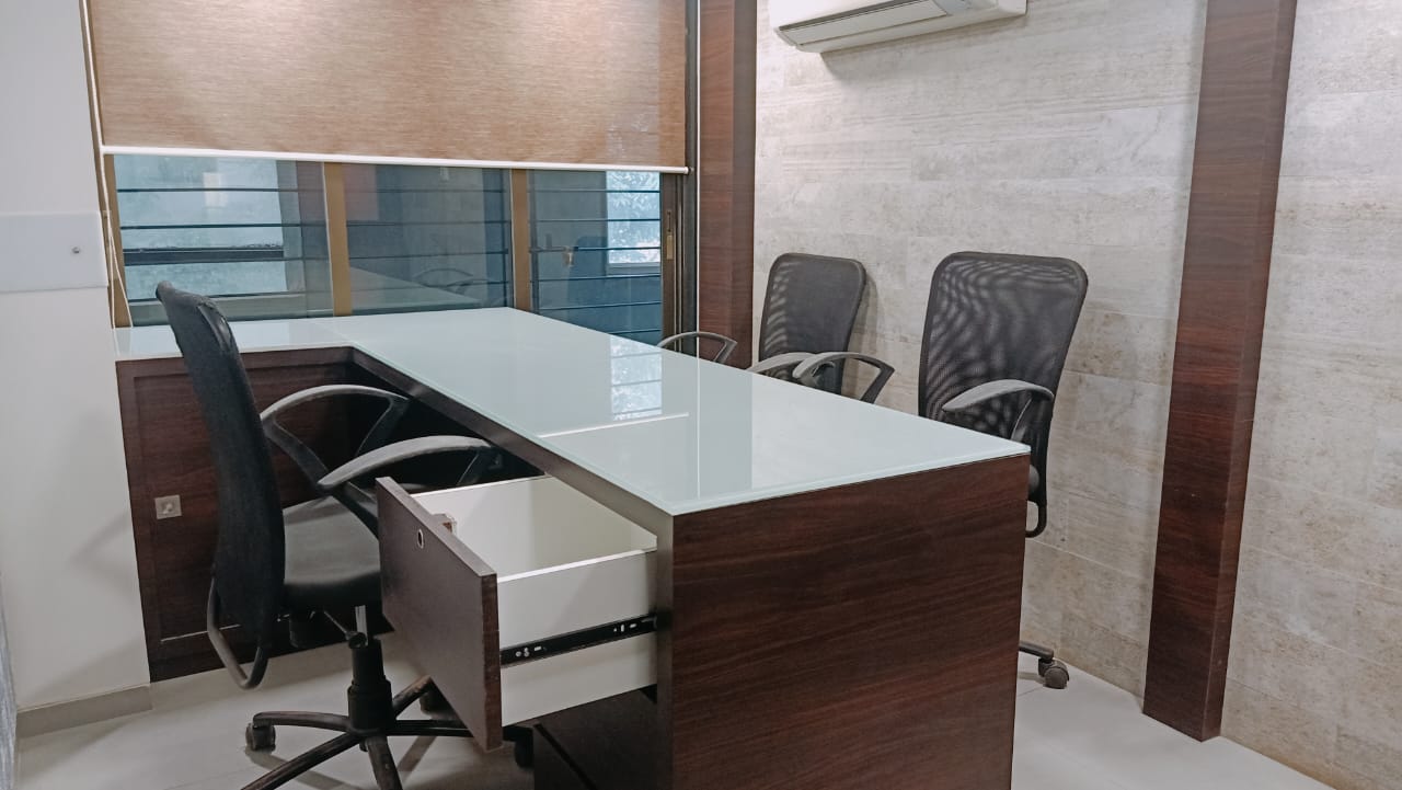 Office Space For Rent in Crystal Plaza Andheri West