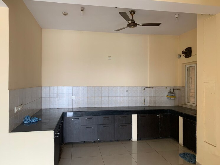 Kitchen, landcraft-golf-links 2.5 Bedroom 1315 Sq.Ft. Apartment In Pandav Nagar Ghaziabad 8594916