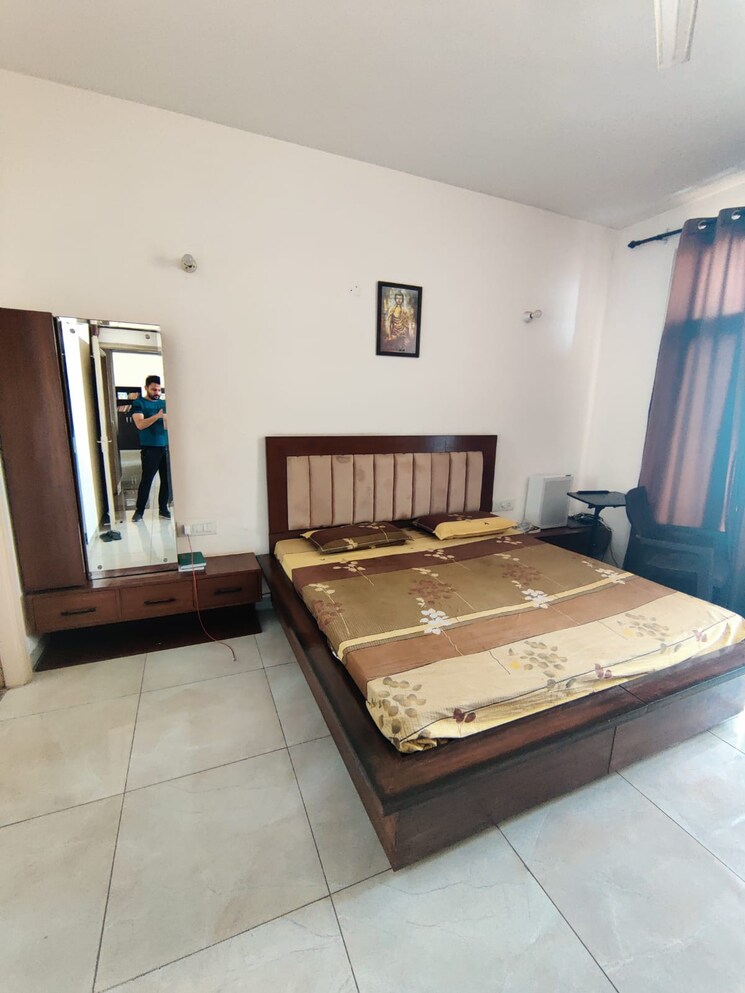 Bedroom, malwa-escon-arena 3 Bedroom 1935 Sq.Ft. Apartment In Lohgarh Zirakpur 8594906