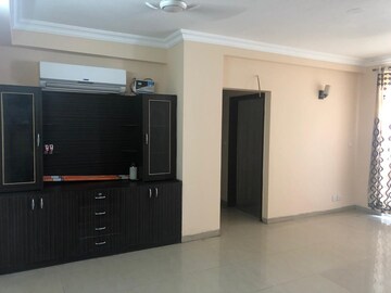 Room in 4 BHK Apartment at ATS Tourmaline, Sector 109 – for Rent