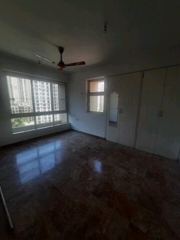 Room in 2 BHK Apartment at Hiranandani Villa Grand, Ghodbunder Road – for Rent