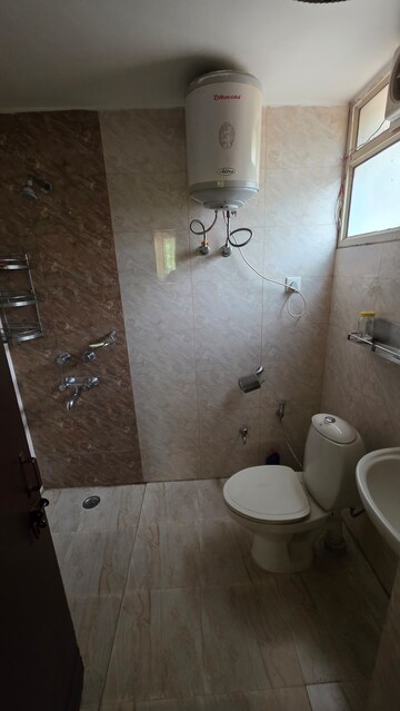 Bathroom in 3 BHK Apartment at Jnu Aravali Apartments, Sector 56 – for Rent