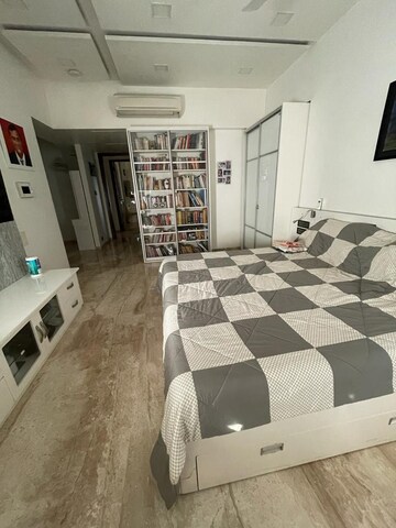 Team Area in 3 BHK Apartment at Lodha Aura, Wadala – for Sale