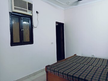 Bedroom in 1 BHK Builder Floor at Sector 55 – for Rent