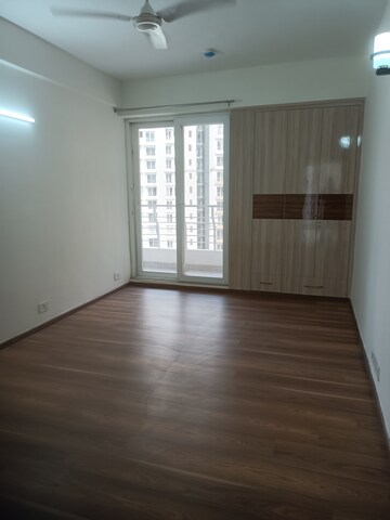 Room in 4 BHK Apartment at The 3C Lotus Panache, Sector 110 – for Rent