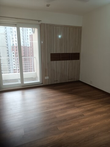 Room in 4 BHK Apartment at The 3C Lotus Panache, Sector 110 – for Rent