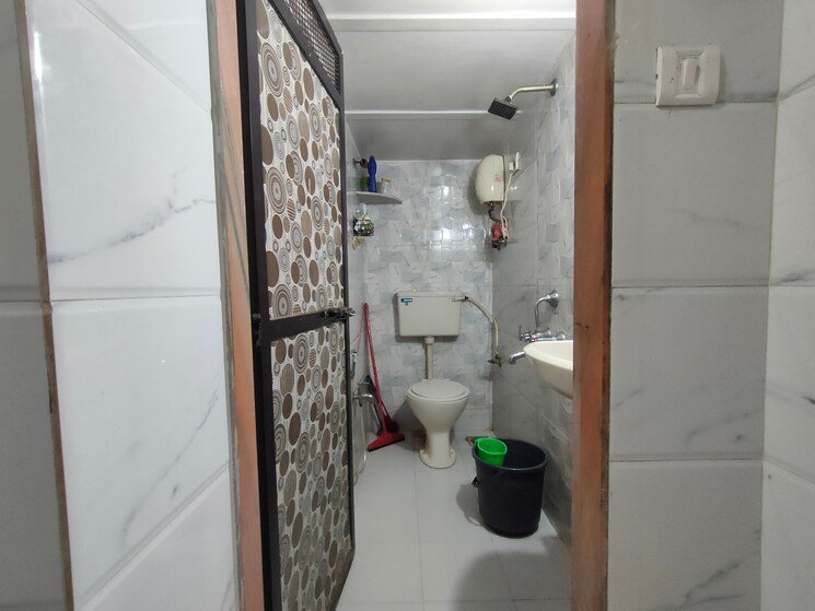 Bathroom, charkop sector 6 3 Bedroom 850 Sq.Ft. Independent House In Charkop Sector 6 Mumbai 8595081