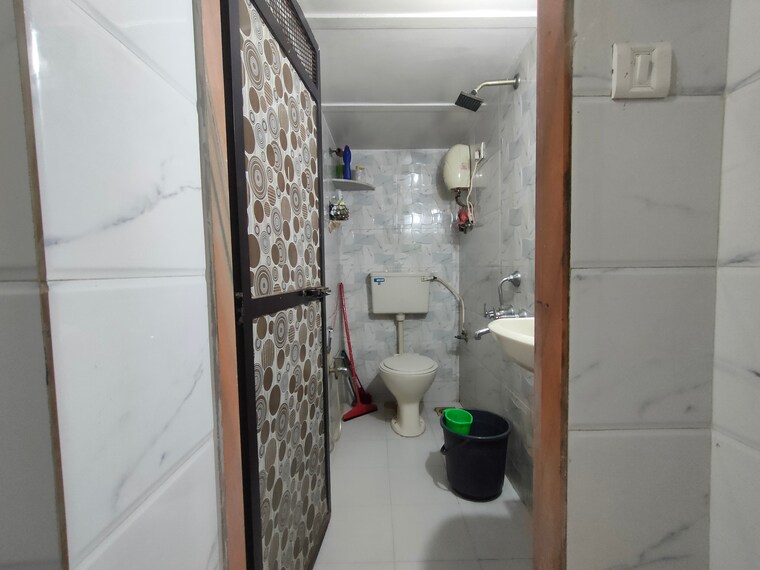 Bathroom, charkop sector 6 3 Bedroom 850 Sq.Ft. Independent House In Charkop Sector 6 Mumbai 8595081