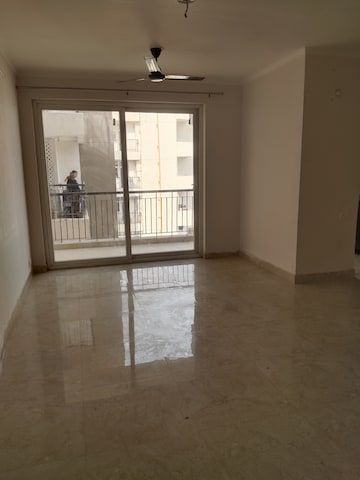 Room in 3 BHK Apartment at Amrapali Leisure Park, Amrapali Leisure Valley – for Rent